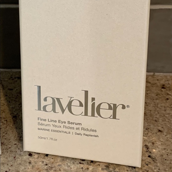 COPY - LAVELIER FINE LINE EYE SERUM